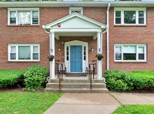 4 Morgan Mnr APT 4, Lenox, MA 01240