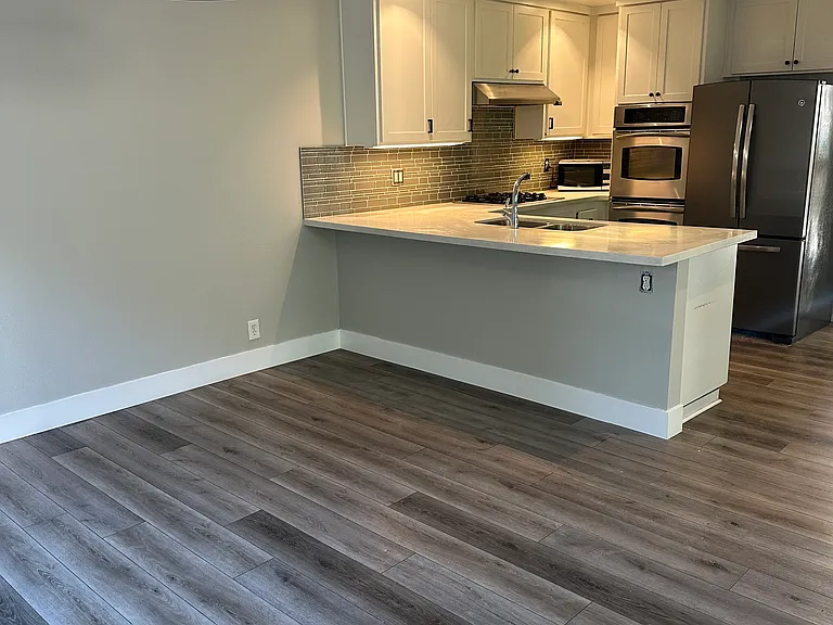 204 Calabria Ct — Photo 12