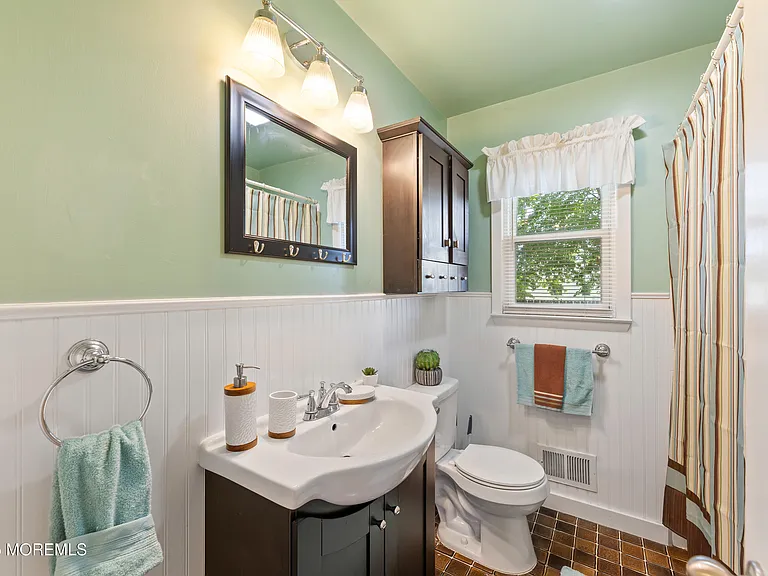 2202 Beach Blvd — Photo 16