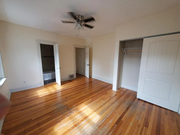 511 E Cherry St — Photo 6
