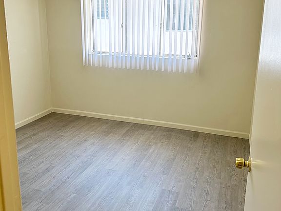 4th image of 1838 W El Segundo Blvd APT 6