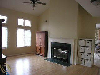 3rd image of 16863 Brooklane Blvd