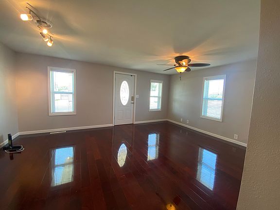 5th image of 305 E 19th St