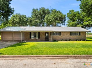 1750 Westview, Seguin, TX 78155