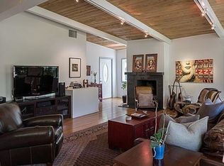 10318 Viretta Ln, Los Angeles, CA 90077