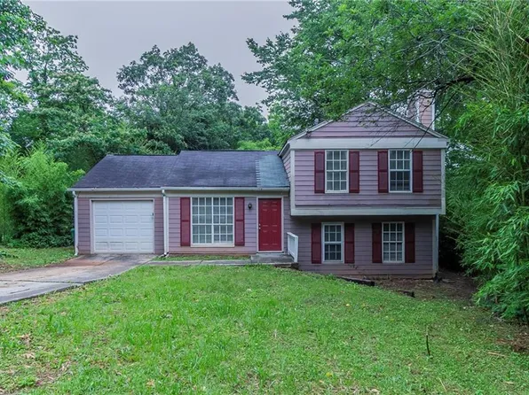 4634 Garden Hills Dr, Stone Mountain, GA 30083