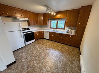 83 Grove St #A, Tenafly, NJ 07670