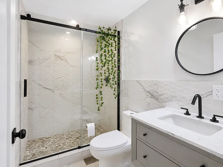 586 Quincy St #HOME — Photo 34