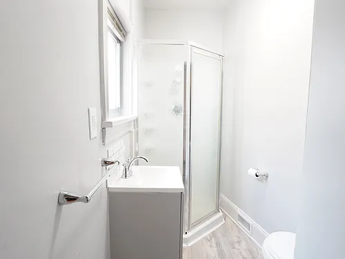2085 Halstead Ave #4 Photo 1