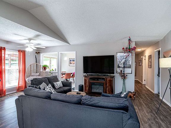 3rd image of 1000 N Star Dr Unit 1