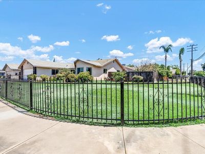 1295 W Oakland Avenue, Tulare, CA, 93274