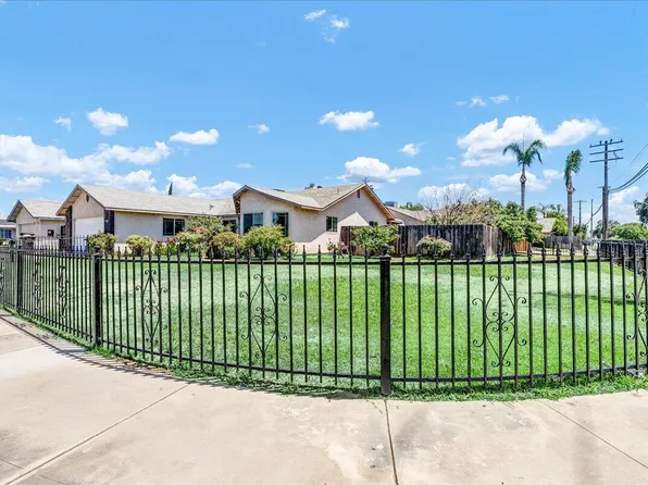 1295 W Oakland Avenue, Tulare, CA 93274