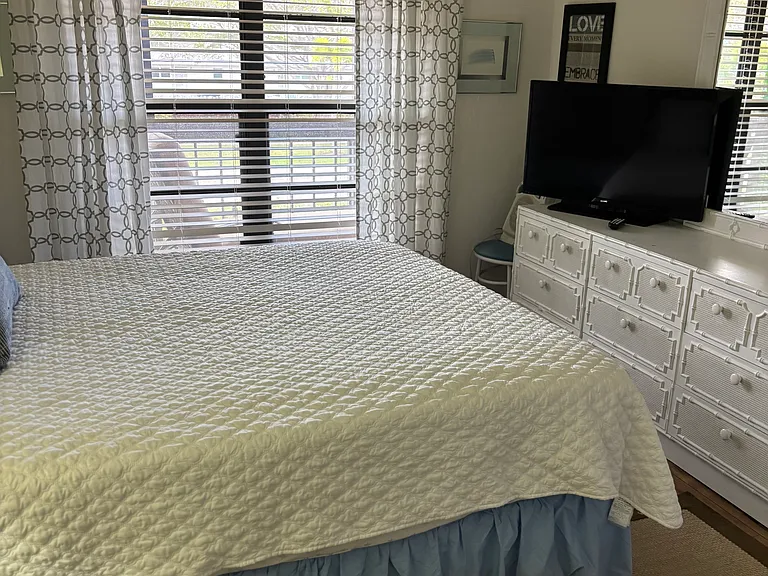 20 Greenbrier St #208 — Photo 15