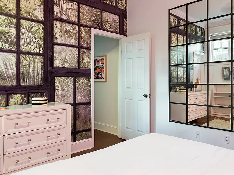 570 Morgan St NE #B — Photo 3