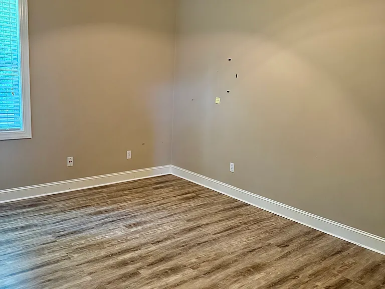 364 Springhill Dr — Photo 13