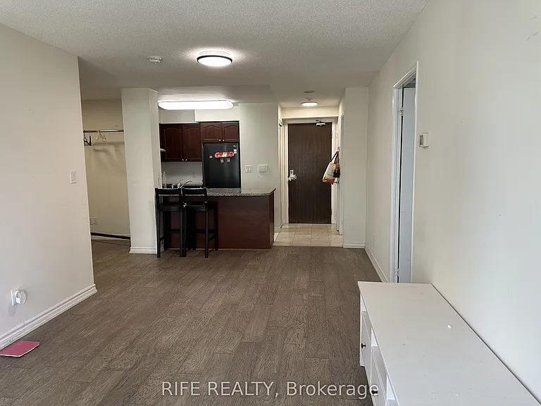 35 Hollywood Ave #517 — Photo 7