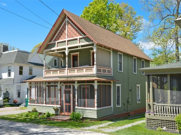 74 Outlook Ave, Thousand Island Park, NY 13692