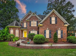 178 Secretariat Ln, Mooresville, NC 28117