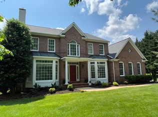 1158 Meadowlook Ct, Reston, VA 20194