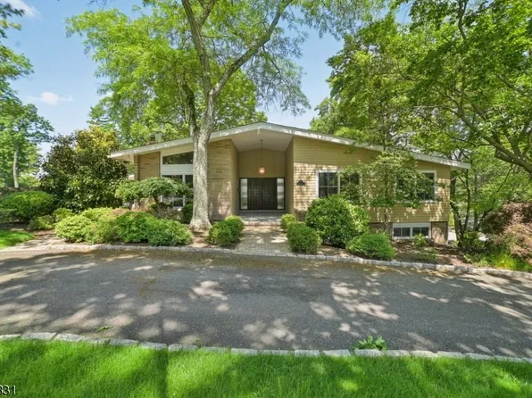 91 Troy Dr, Millburn Twp., NJ 07078