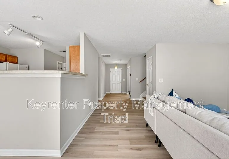 2703 Stafford St — Photo 35