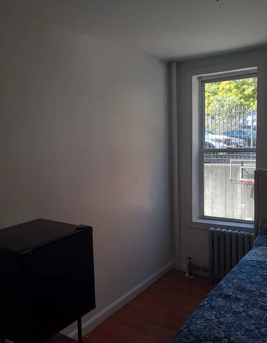 3 bed, 3250 sqft, $1,200 — Photo 2