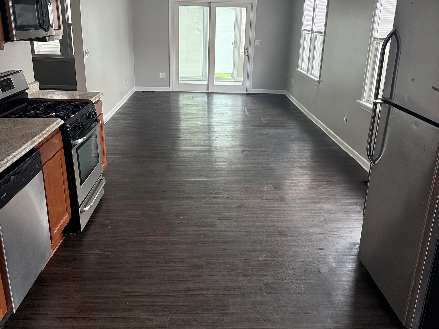 2 bed, 1000 sqft, $1,800 — Photo 4