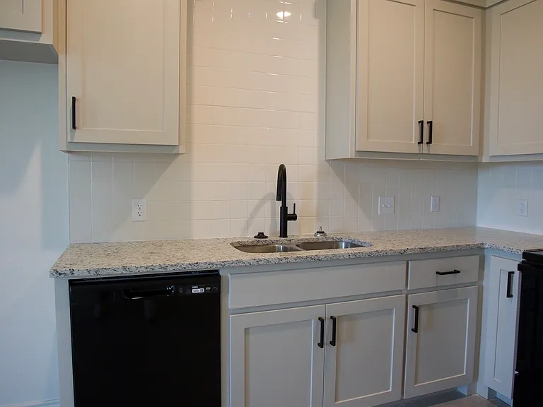 4119 Long Creek Ln #B — Photo 10