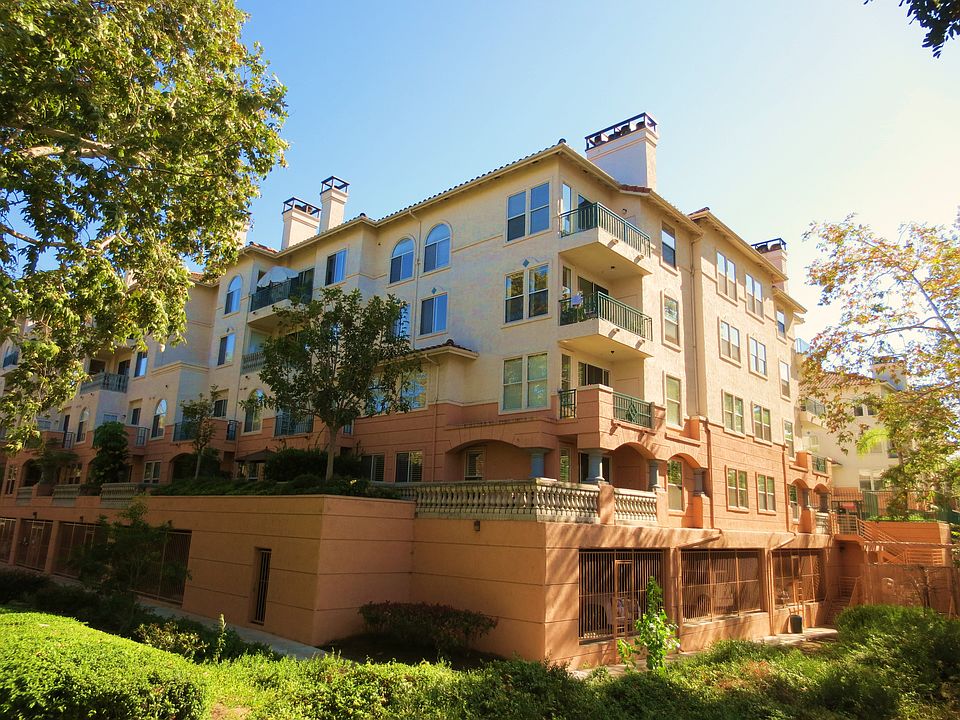 1st image of 680 Camino De La Reina #2410