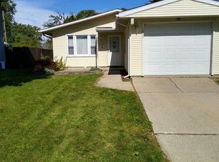 1827 Gillett St, Port Huron, MI 48060