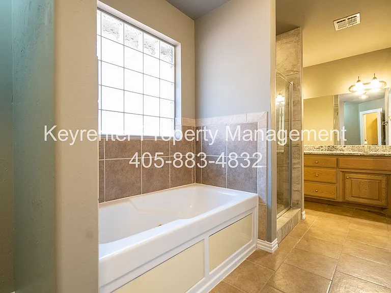 1301 Cedar Creek Dr — Photo 13