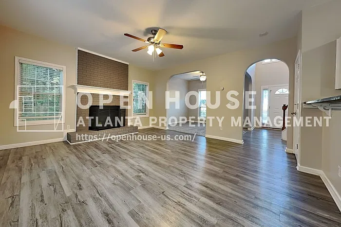 4 bed, 2.5 bath, 2144 sqft, $2,295 — Photo 3