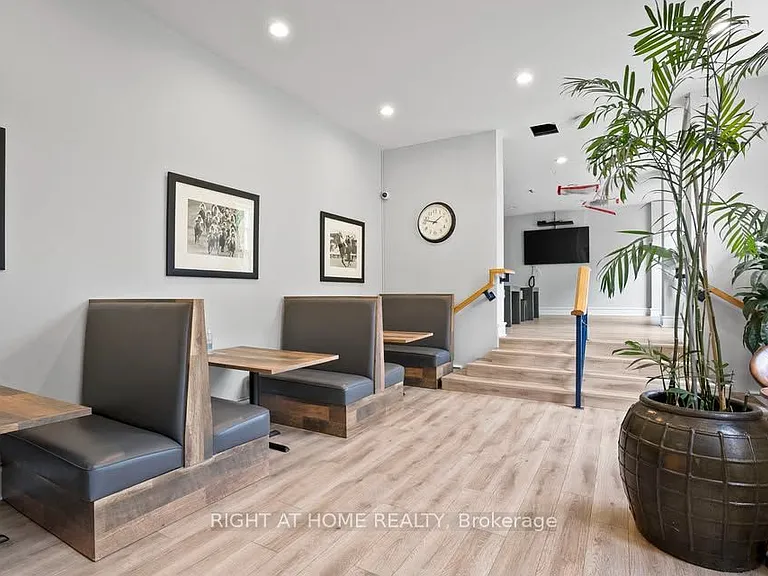 21 Overlea Blvd #1202 — Photo 15