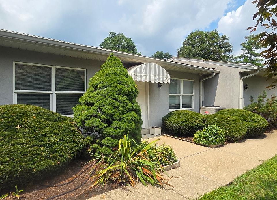 1st image of 7610 Cheviot Rd Unit 500
