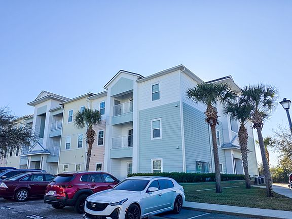 2nd image of 4920 Key Lime Dr Unit 201