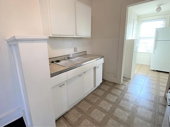 3rd image of 149 N 31st Ave #2