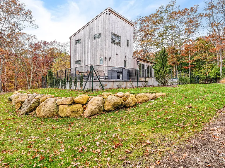 16 Oyster Pond Ln — Photo 26