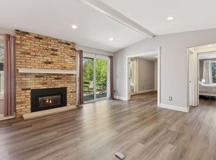 1231 Black Oaks Ln N, Plymouth, MN 55447