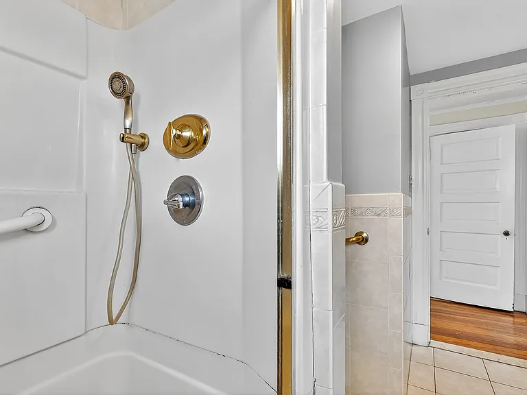 36 Mapleton St — Photo 30