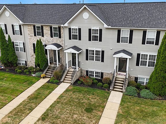 3rd image of 427 S Miller Dr