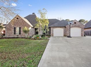 118 Maple Grove Ln, Youngsville, LA 70592
