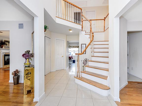 2nd image of 11 Neulist Ave