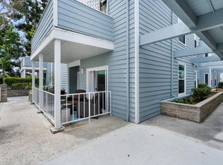 16960 Algonquin St APT 3-102, Huntington Beach, CA 92649