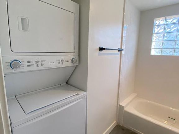 4th image of 102 S Voluntario St #1