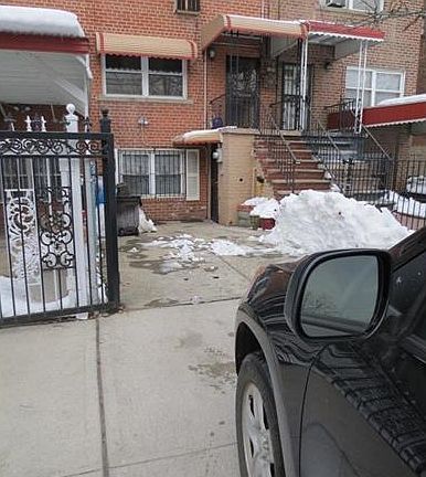 4th image of 1041 E 213th St