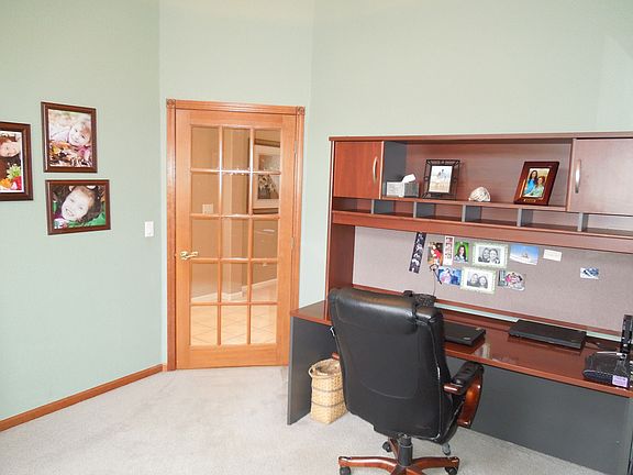 2nd image of 3157 Lennox Ct