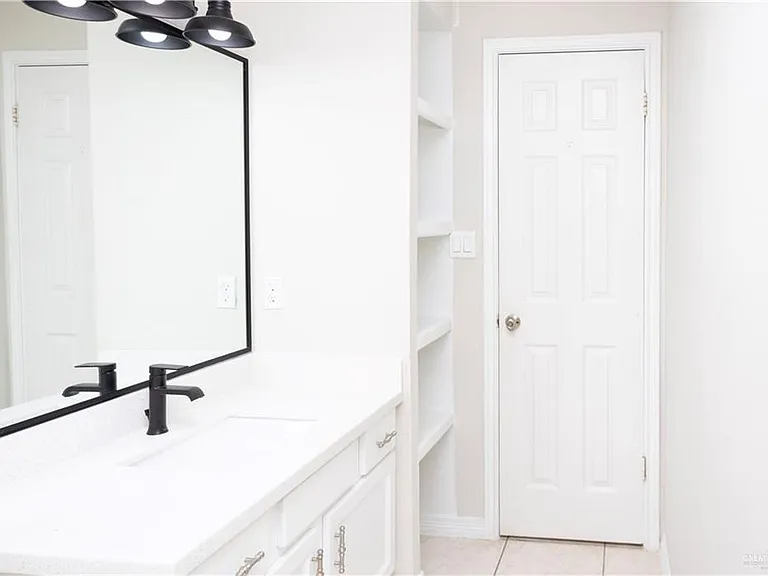 1801 Highland Park Ave — Photo 18