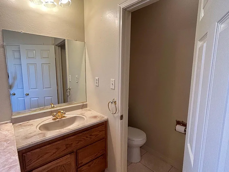 8797 Holly Ave — Photo 7