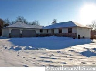 317 Plainview Dr, River Falls, WI 54022