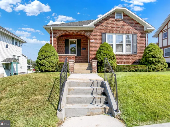 2429 S 3rd St, Steelton, PA 17113